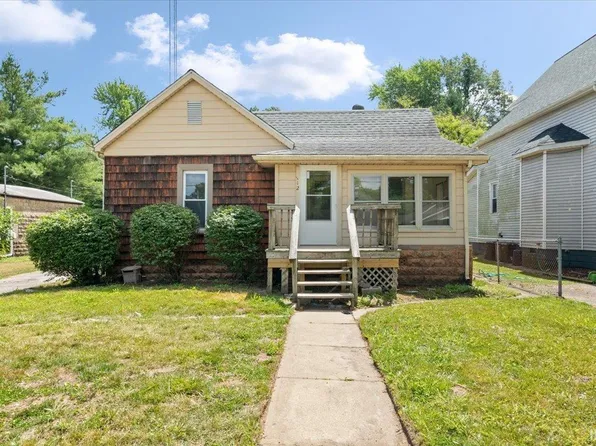 112 S Main St, Patoka, IN 47666