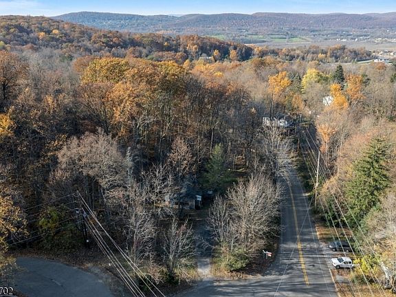 5th image of 12 Breakneck Rd