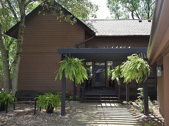 2nd image of 222 Coventry Way