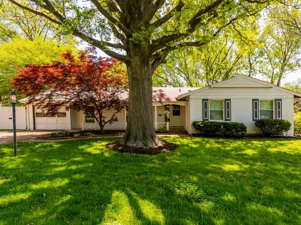 12106 Land O Lakes Dr, Saint Louis, MO 63146