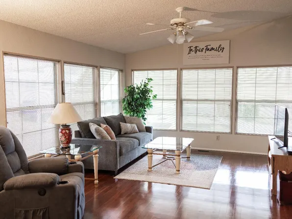 171 Colonial Park Drive, Santa Rosa, CA 95403