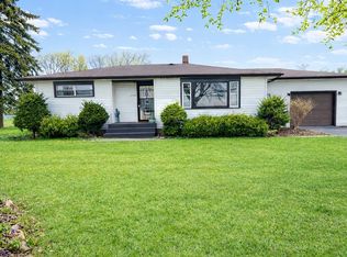 12310 Price Rd, Hebron, IL 60034