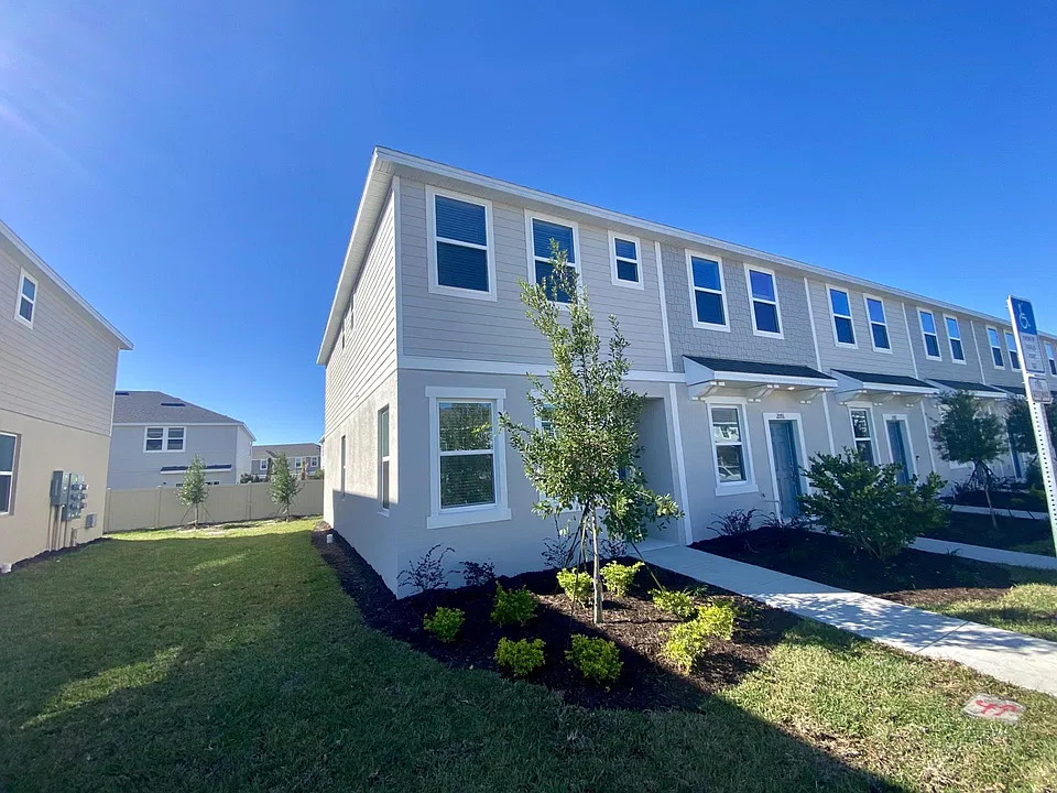 2080 Viewfinder St