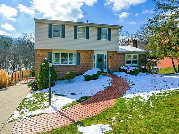 3rd image of 315 Laurelwood Dr