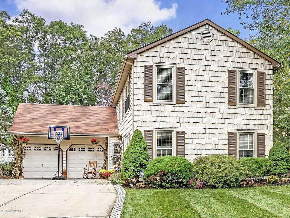 1st image of 807 France Ct