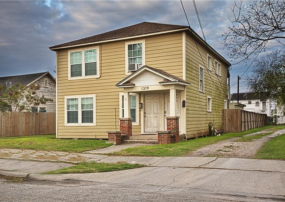 1st image of 1319 5th St #A