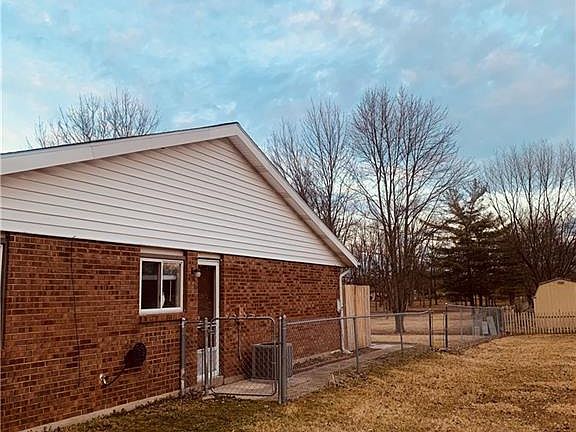 4th image of 4305/4307 Forestview Ct