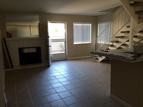 Living room with firepalce