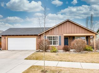 1053 SW 33rd St, Redmond, OR 97756