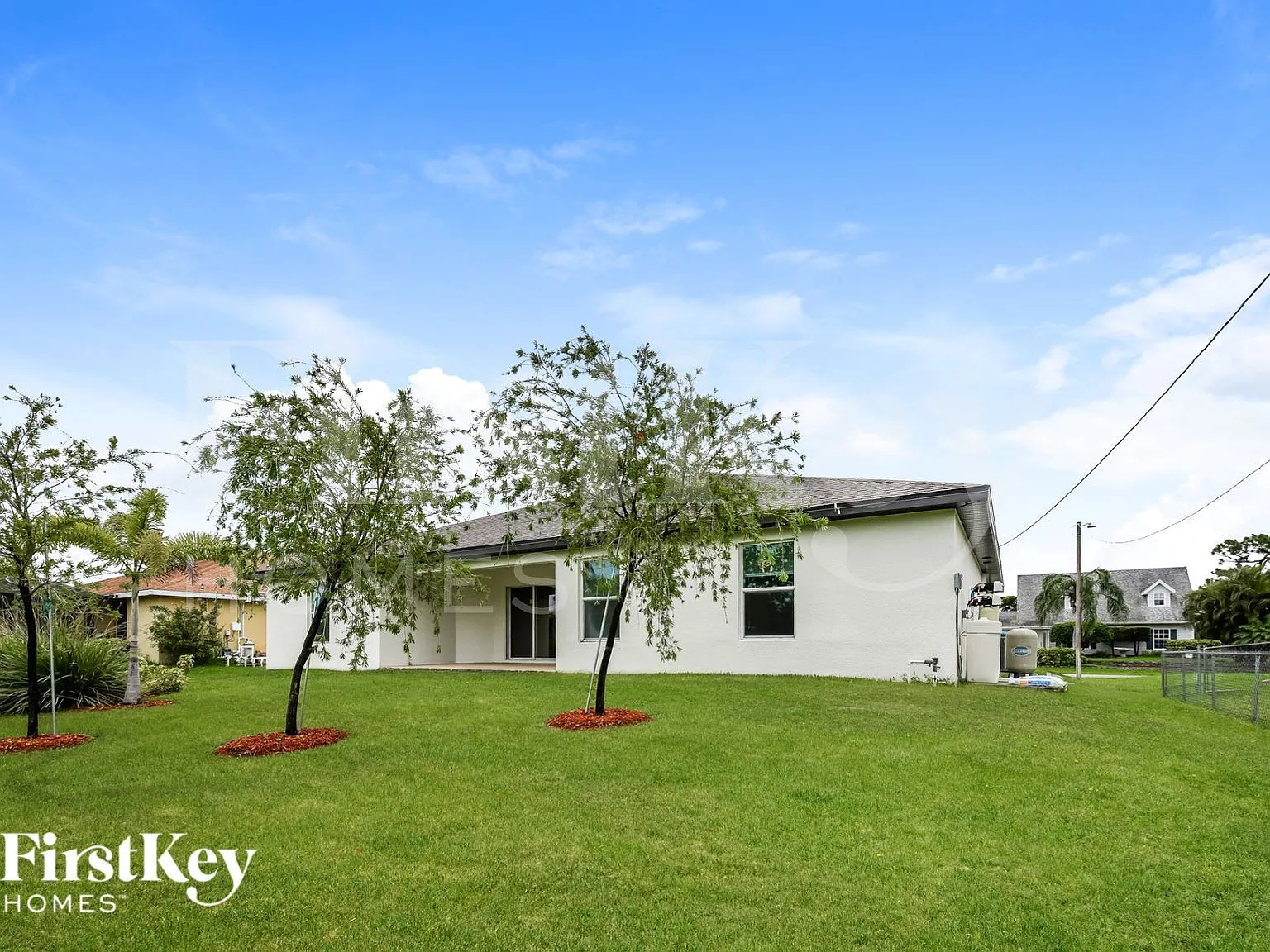 4 bed, 2.0 bath, 1828 sqft, $2,630 — Photo 2
