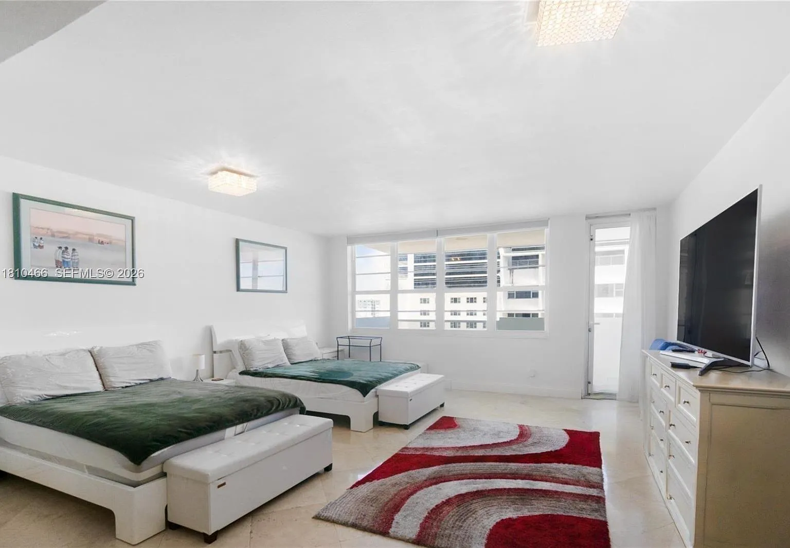 The Decoplage Condo — Photo 4