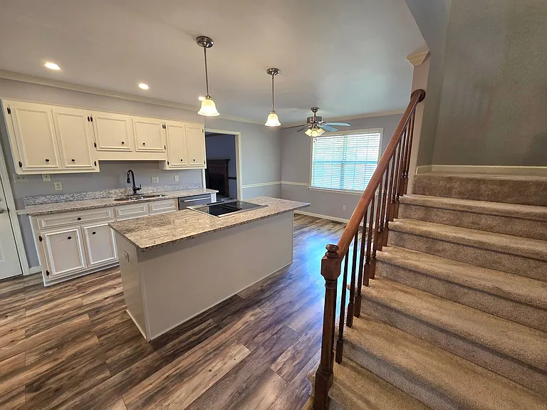 4517 Crosland Dr — Photo 9