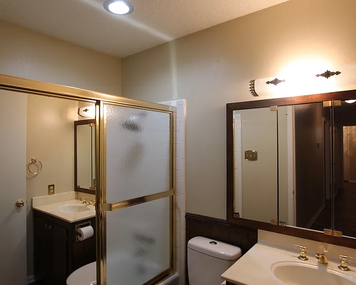 800 Rhodes Dr — Photo 18