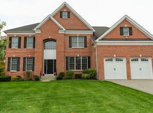 5 Sassinoro Blvd, Cortlandt Manor, NY 10567