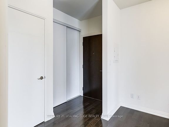 3rd image of 460 Adelaide St E #939
