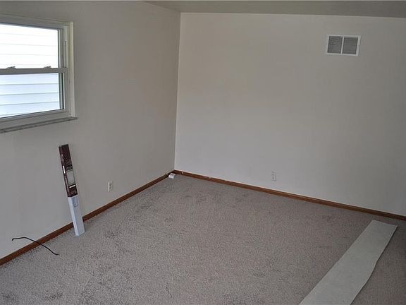 3rd image of 218 Raines St #1