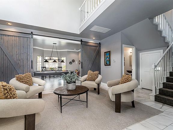 4th image of 701 Inverary Dr
