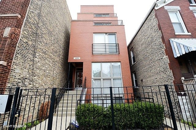 1st image of 1039 N Hermitage Ave #3