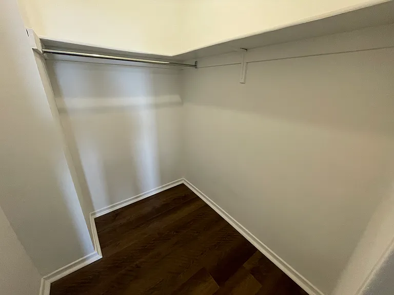370 Ridelle Ave — Photo 53