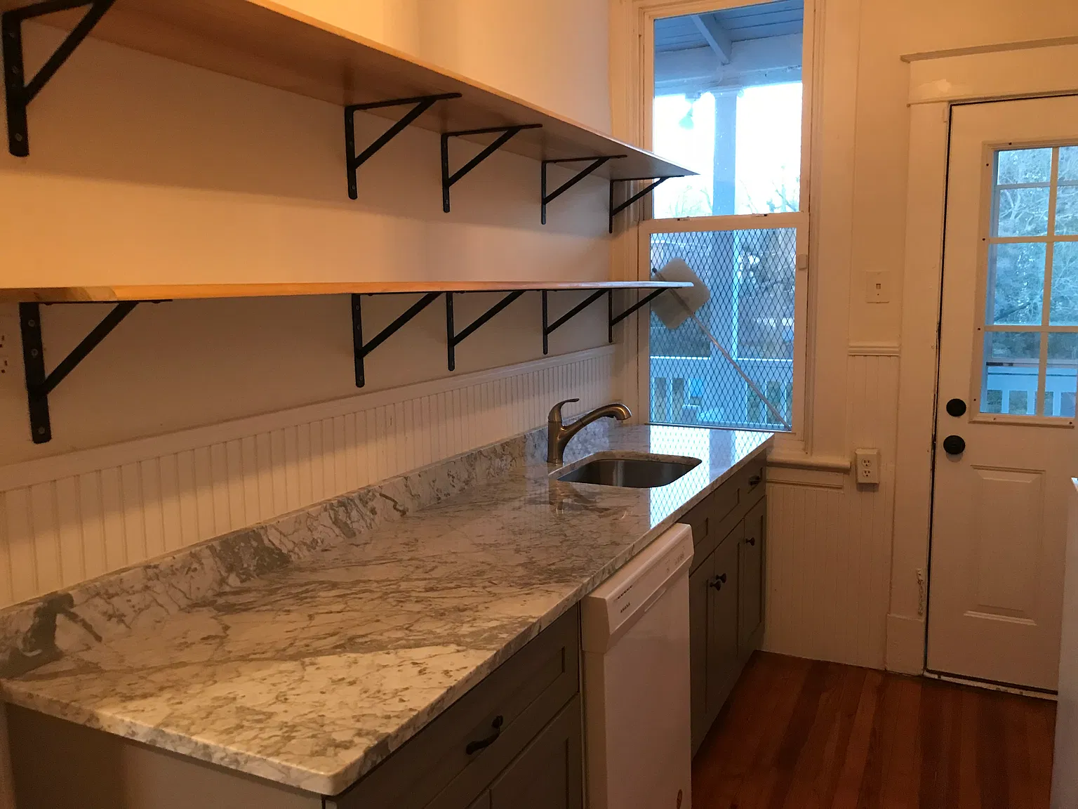 2 bed, 750 sqft, $1,295 — Photo 4