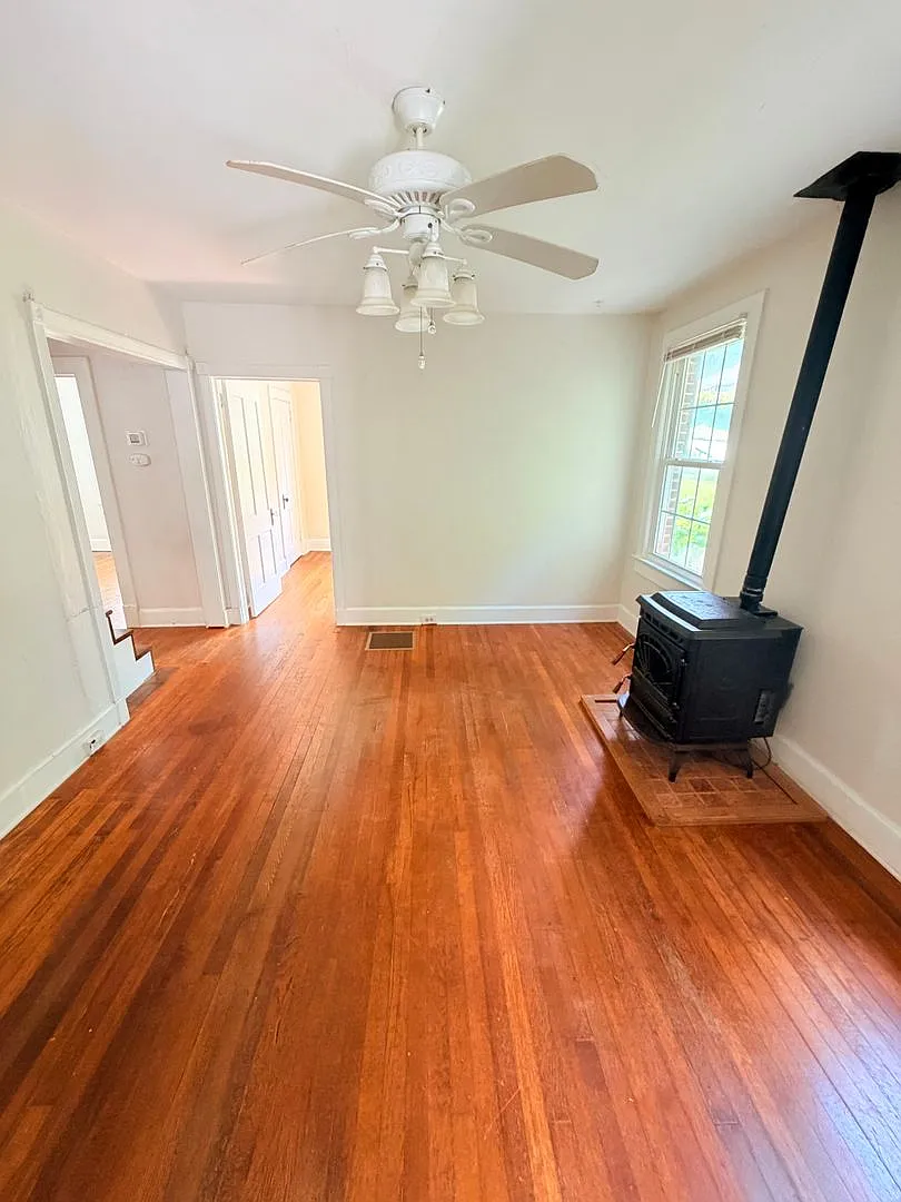 Enka Village Home for rent. 2 bedroom/1 bathroom with 2 bonus rooms! — Photo 3
