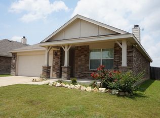 432 Sandy Creek Dr, Fort Worth, TX 76131