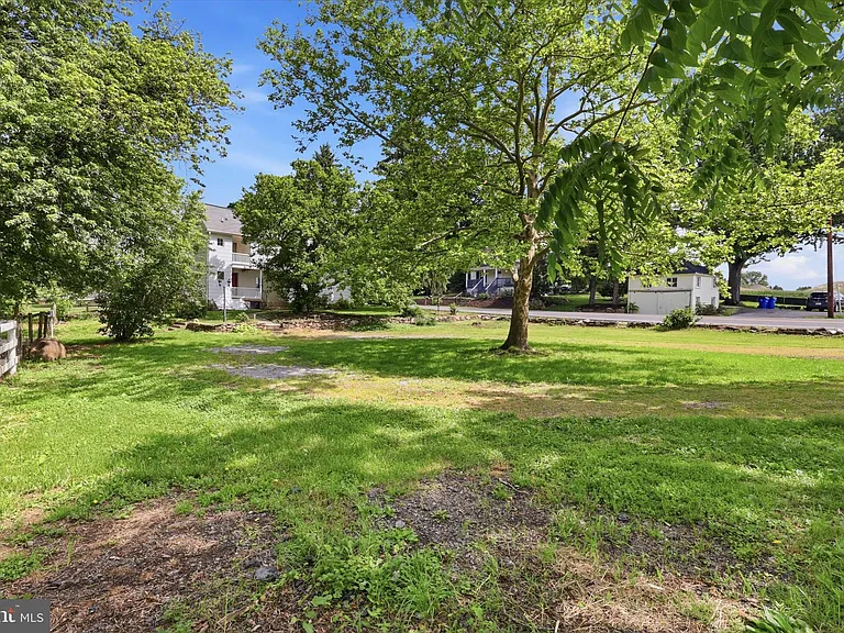 8606 Yellow Springs Rd — Photo 44