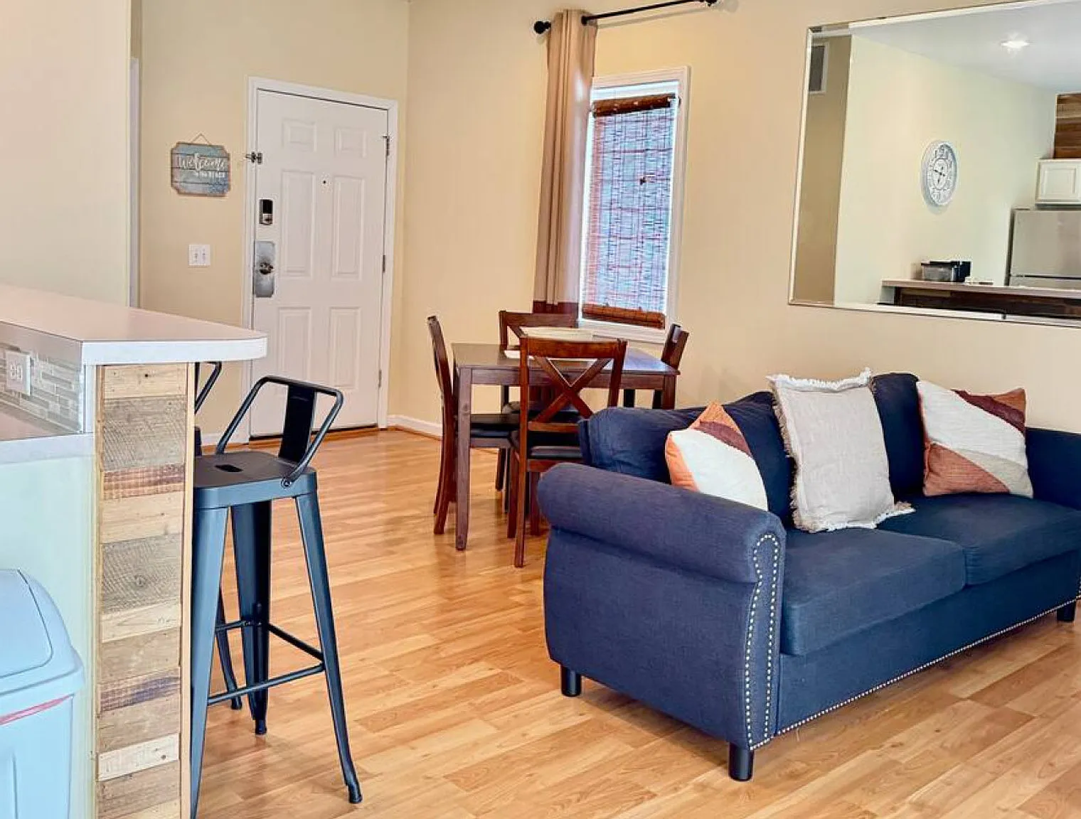 2 bed, 2.0 bath, 753 sqft, $2,662 — Photo 1