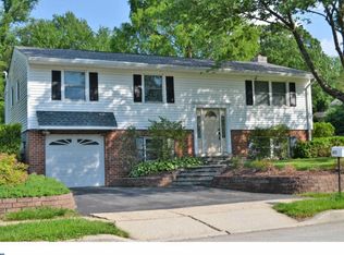 4074 1st Ave, Lafayette Hill, PA 19444