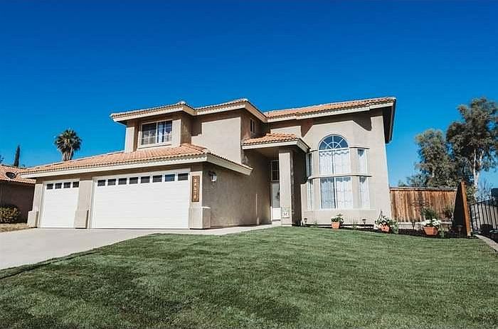 1st image of 39570 Glenwood Ct