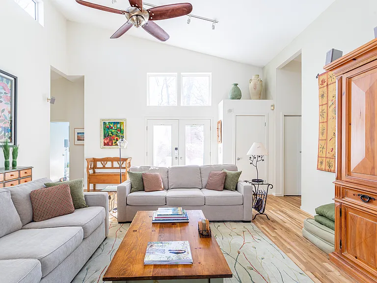 118 Sycamore Dr — Photo 5