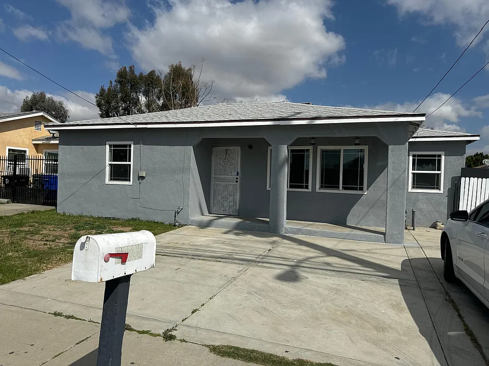 16640 Randall Ave