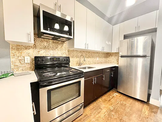 Rented by Pear NYC LLC | media 6