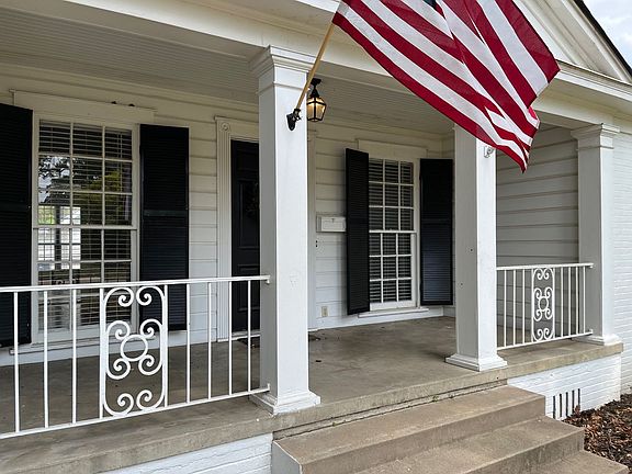 2nd image of 448 Elmwood St