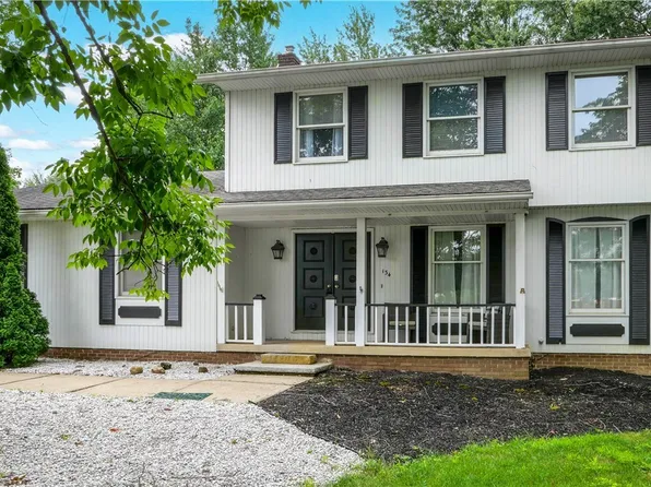 134 Hurd Rd, Aurora, OH 44202