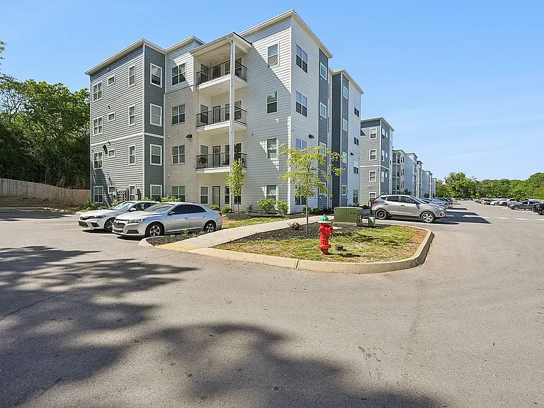 Central Terrace Apartments — Photo 18