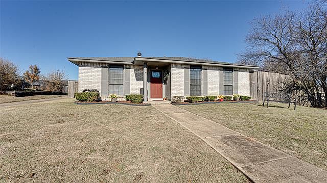 1st image of 637 Eagle Dr