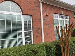 11539 Park Woods Cir #104, Alpharetta, GA 30005