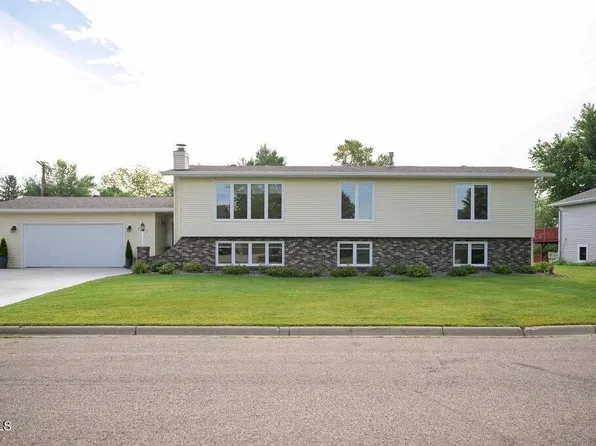 1730 3rd Ave NE, Jamestown, ND 58401