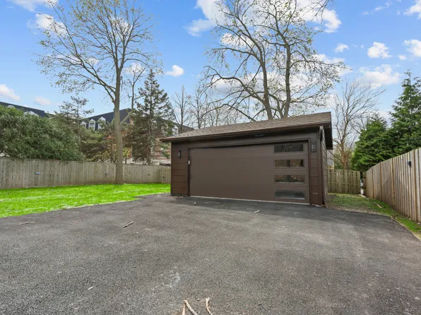 830 Deerfield Rd, Highland Park, IL 60035