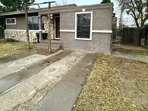 2nd image of 2418 Mountain View Dr