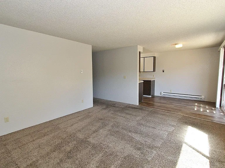 4833 W Targee St — Photo 13