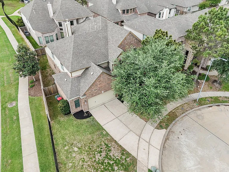 6034 Gracys Landing Ln — Photo 5