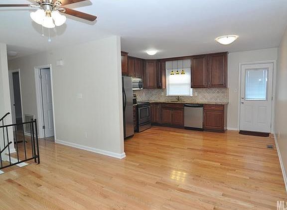 5th image of 1576 Corral Dr