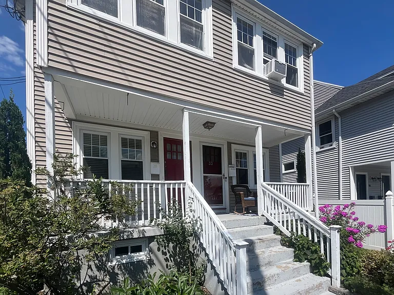 33 Bancroft St #33 — Photo 2