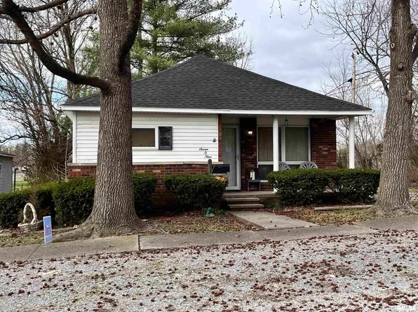 709 W 5th St, West Frankfort, IL 62896