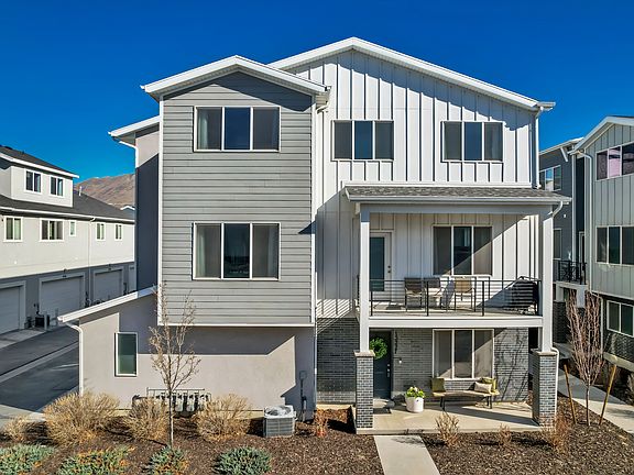 3rd image of 15227 S Tack Way