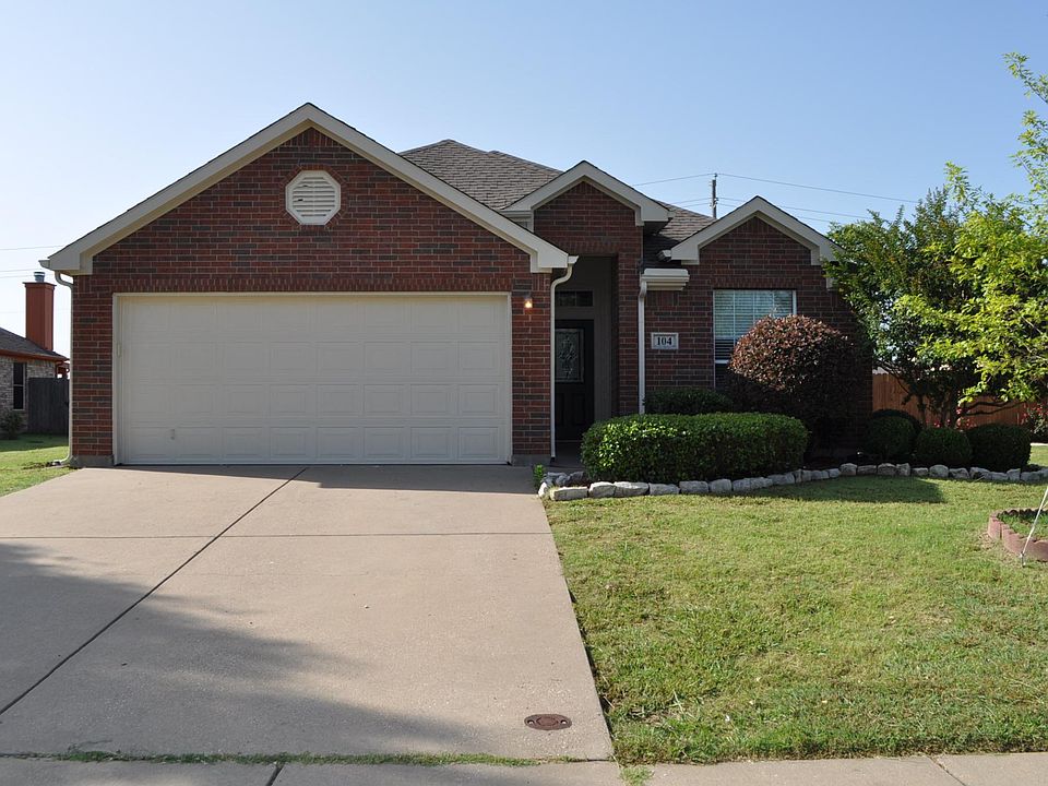 1st image of 104 Running Deer Ln