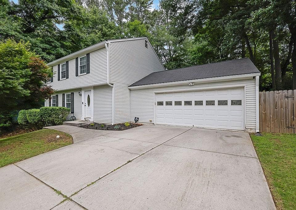 1st image of 9665 N Pond Cir