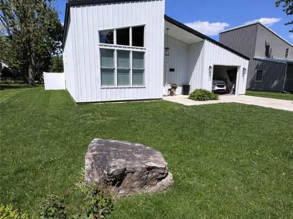 103 W Wood St, Middle Point, OH 45863